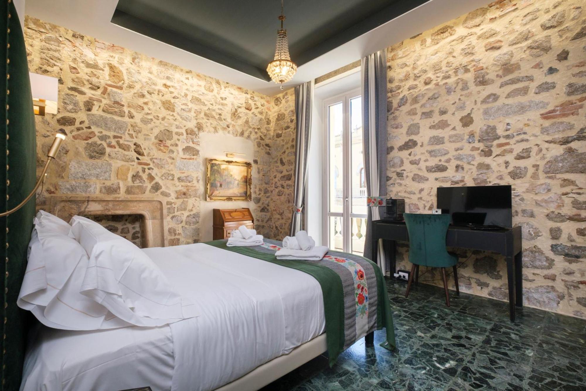 Kemani Villa Sara Олбия Стая снимка