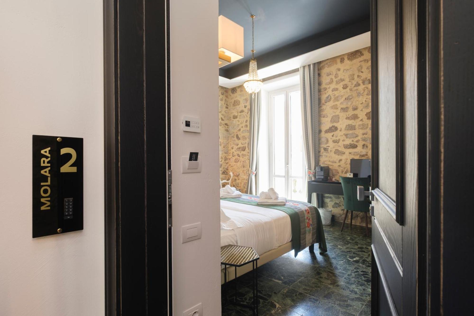 Kemani Villa Sara Олбия Стая снимка
